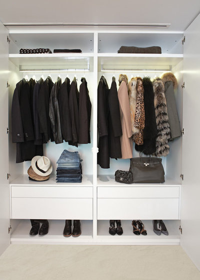 Contemporary Wardrobe by Lisa Adams, LA Closet Design