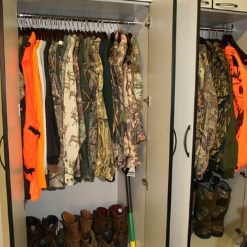 A Garage for Hunting and Car Enthusiasts