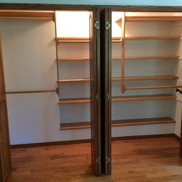 Berryville DH Couch Master Closet Doors