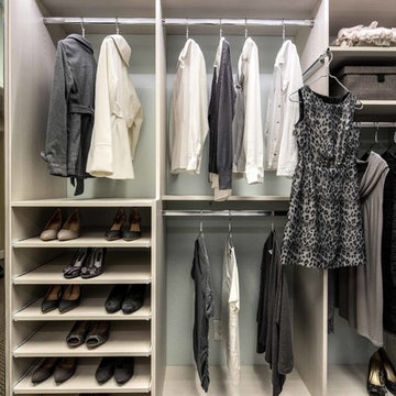 Bianco Walk-In Closet Display - Campbell Showroom