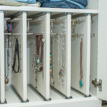 Bloomsburg - Master Bedroom Closet