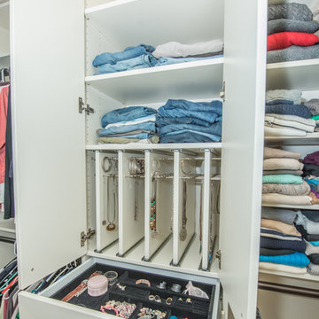 Bloomsburg - Master Bedroom Closet