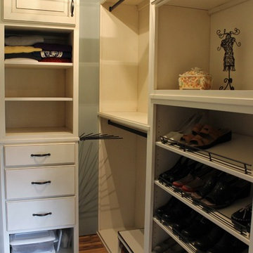 Boutique Style Walk-in Closet