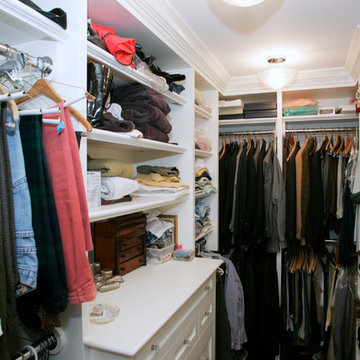Built-in Closet Cabinetry