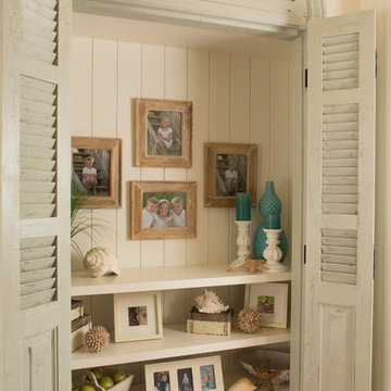 Built-in photo cabinet