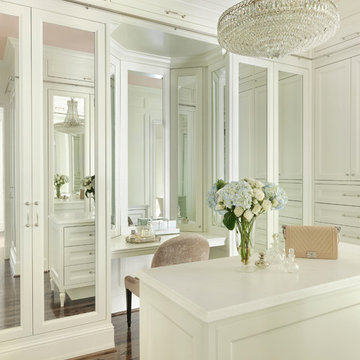 Chalet De Sept-Her Dressing Room Closet