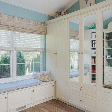 Chic Walk-In Closet With Bench Seat And Storage