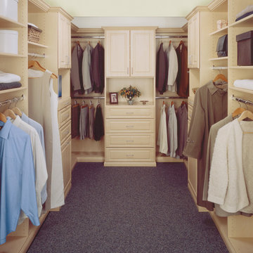 Classic Collection Walk-In Custom Closet