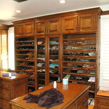 Closets of The French Tradition