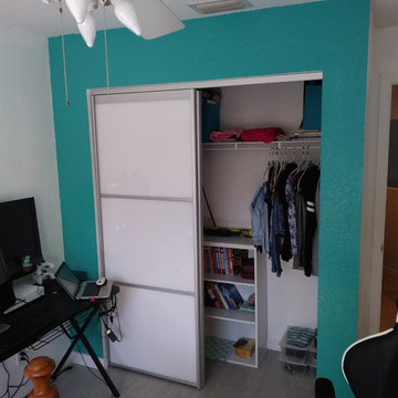 Common Bi-fold closet door alternative