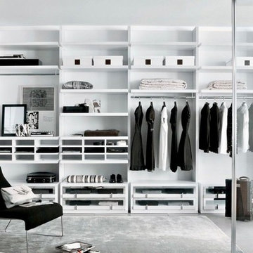 Contemporary Wardobes & Walk In Closets