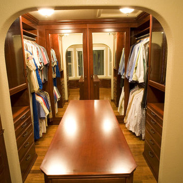 Custom Closets and Bedrooms