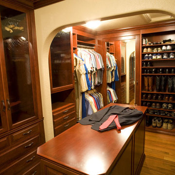 Custom Closets and Bedrooms