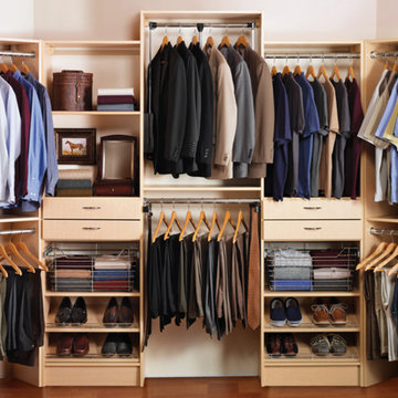 Custom Walk-in / Reach-in Closets