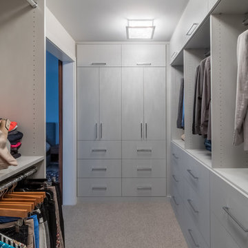 Deluxe Closets