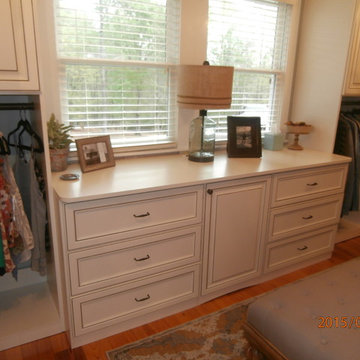 Dressing Room & Laundry - Cumming, Georgia