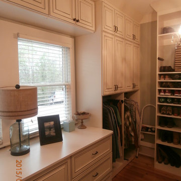Dressing Room & Laundry - Cumming, Georgia