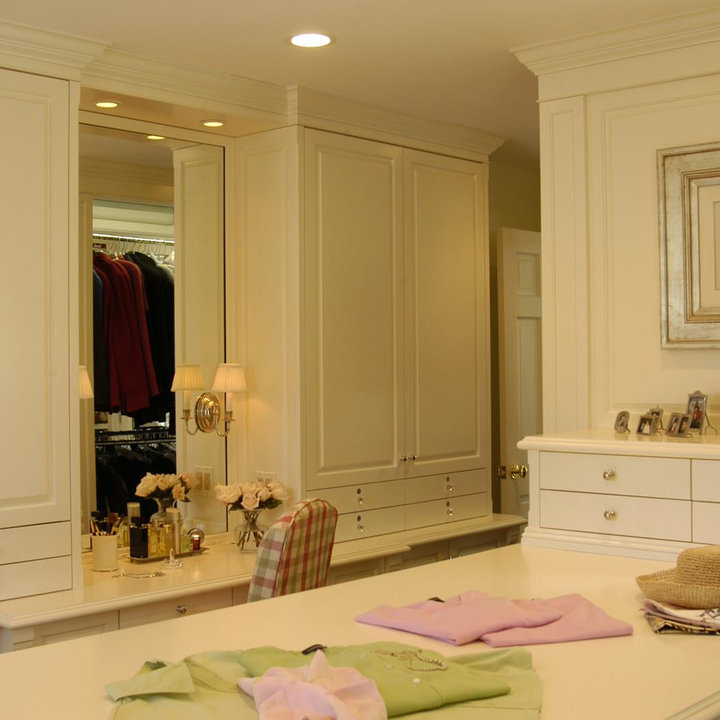 Dressing Room Vanity Photos & Ideas Houzz