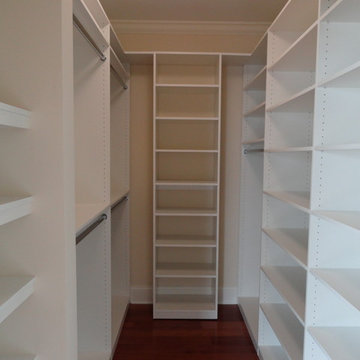 Dressing Rooms/Walk-In Closets