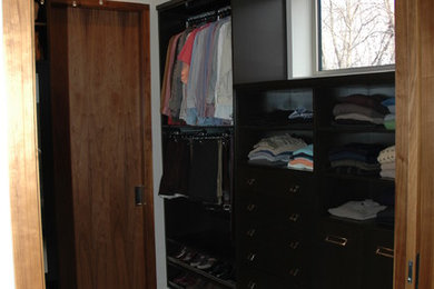 Closet - traditional closet idea in Ottawa
