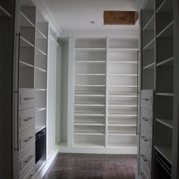 Empress Avenue - Bedroom Master Closet