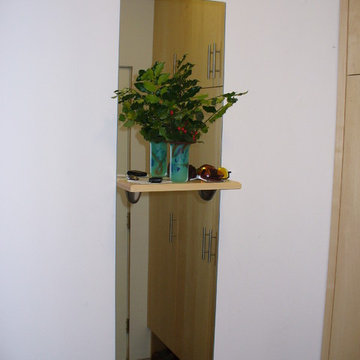 Entry mirror with shelf