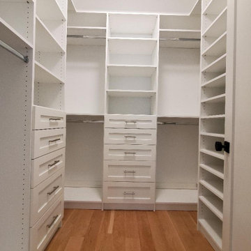 HIS AND HERS WALK-IN CLOSET DESIGN