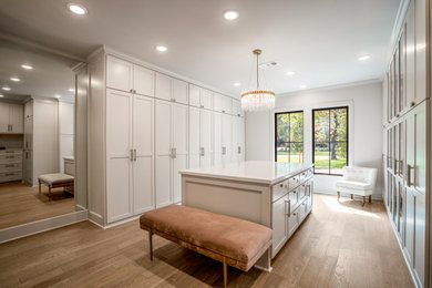 Inspiration for a transitional closet remodel in Houston