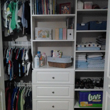 Kids Closet/Triple Hanging