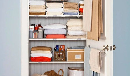 Simple Ways to Get Your Closet Organized Right Now