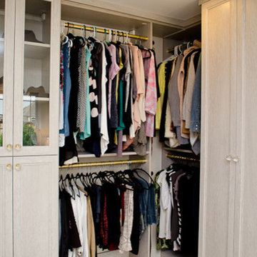 Luxurious Transitional Closet