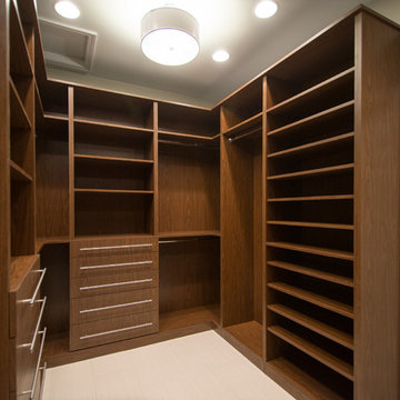 LZ Master Suite - His and Hers Walk in Closet