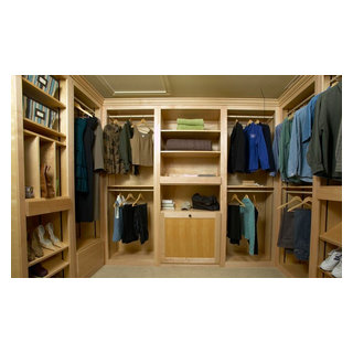 Maple Closet - Traditional - Closet - Chicago - by All The Right Spaces ...