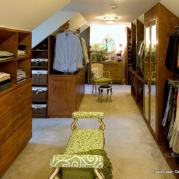 https://www.houzz.com/hznb/photos/master-closet-traditional-closet-phvw-vp~569432