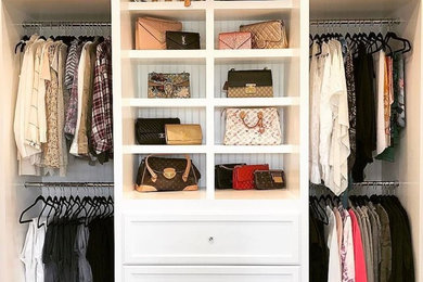 Inspiration for a contemporary closet remodel in Nashville