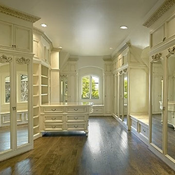 MICHAEL MOLTHAN LUXURY HOMES INTERIOR DESIGN GROUP