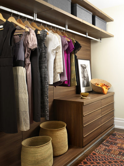 Modern Closet by Croma Design Inc.