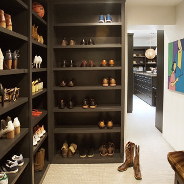 Modern Spanish Estate - Master Closet www.hryanstudio.com