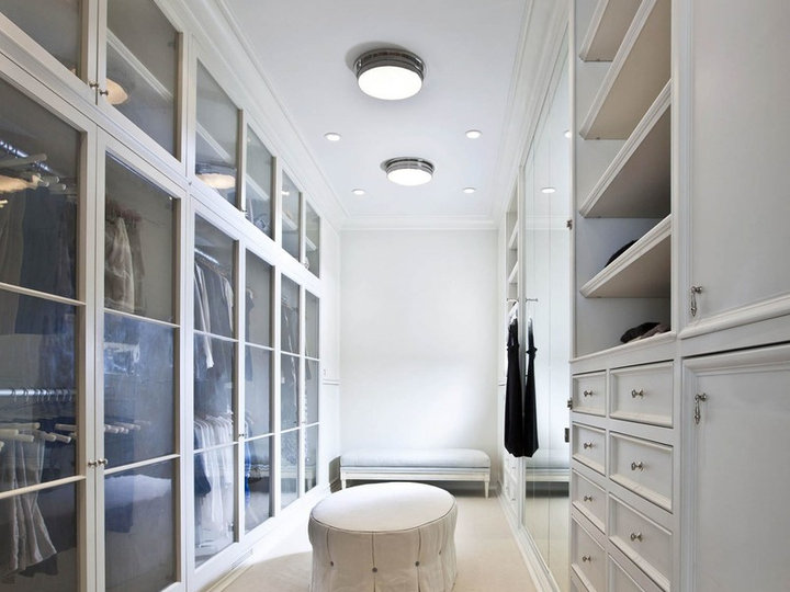 Traditional Closet - Closet