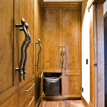 OKANAGAN LOG HOME
