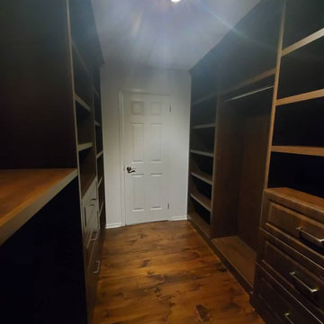 Profile E | Walk-In Closet Cabinetry