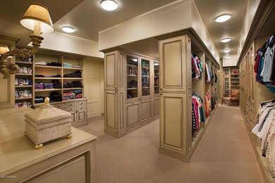 Example of a trendy closet design in Atlanta