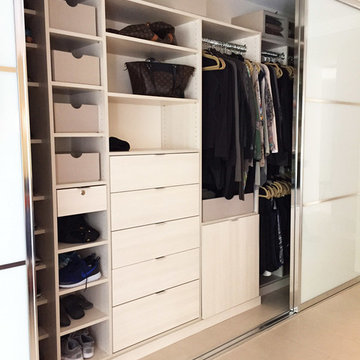 Reach-In Closet Organizers