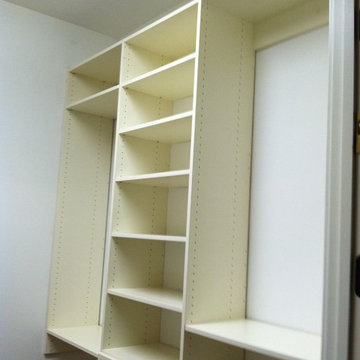 Reach In or Small Closets