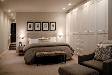Large elegant bedroom photo in Chicago