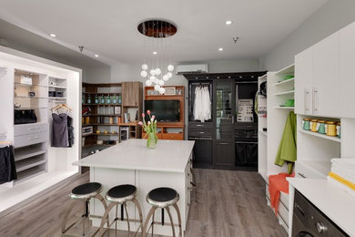 Example of a transitional closet design in Vancouver