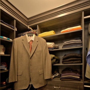 Rivel Closet