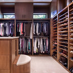 Lisa Warlow - Contemporary - Wardrobe - Brisbane - by Awardrobes | Houzz UK