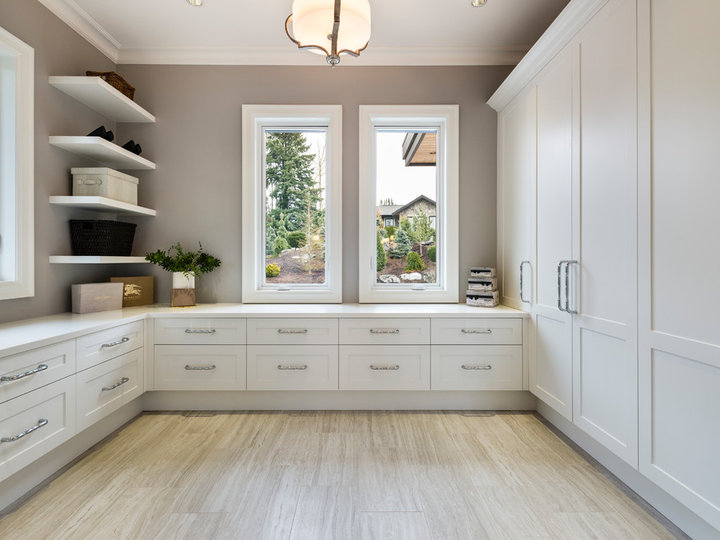 Closet Shaker