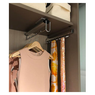 Sliding scarf hanger sale